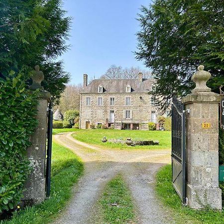 Chateau Isigny, Ideal Pour Les Familles Avec Enfants Et Les Animaux De Compagnie, Situe A Proximite Du Mont Saint-Michel Buitenkant foto